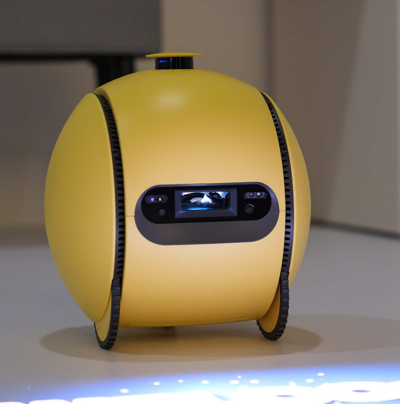 Robot Projecteur Layoni